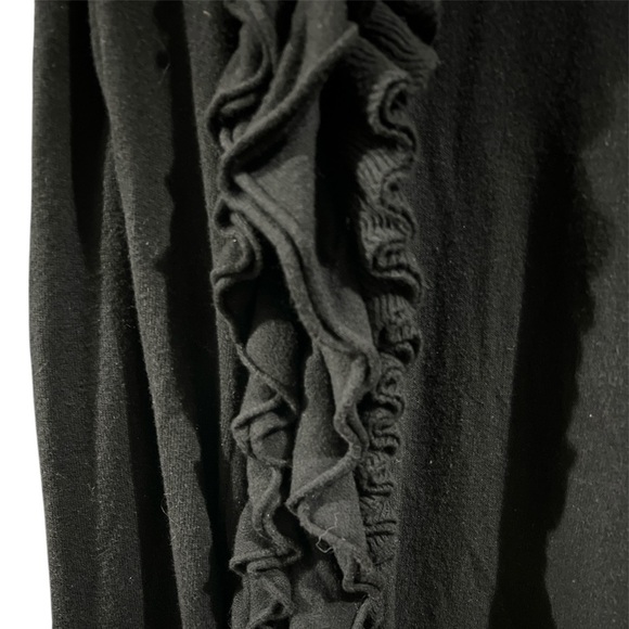 💎 Prince of Thieves Black Ruffle Waterfall Sweater - Size Medium💎 - Picture 2 of 5